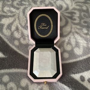 Too Faced Diamond Highlighter NWOT